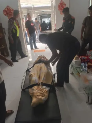 Wanita Asal NTT Ditemukan Tewas Tergantung di Lantai 3 Komplek Evergreen Sunggal