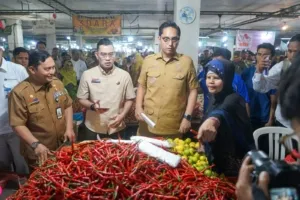 Pantau Pasar Jelang Idulfitri, Wali Kota Medan Pastikan Stok Aman dan Harga Stabil