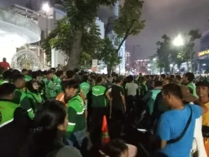 Gubernur Sumut bagi Paket Presiden dalam Kunjungannya ke Medan