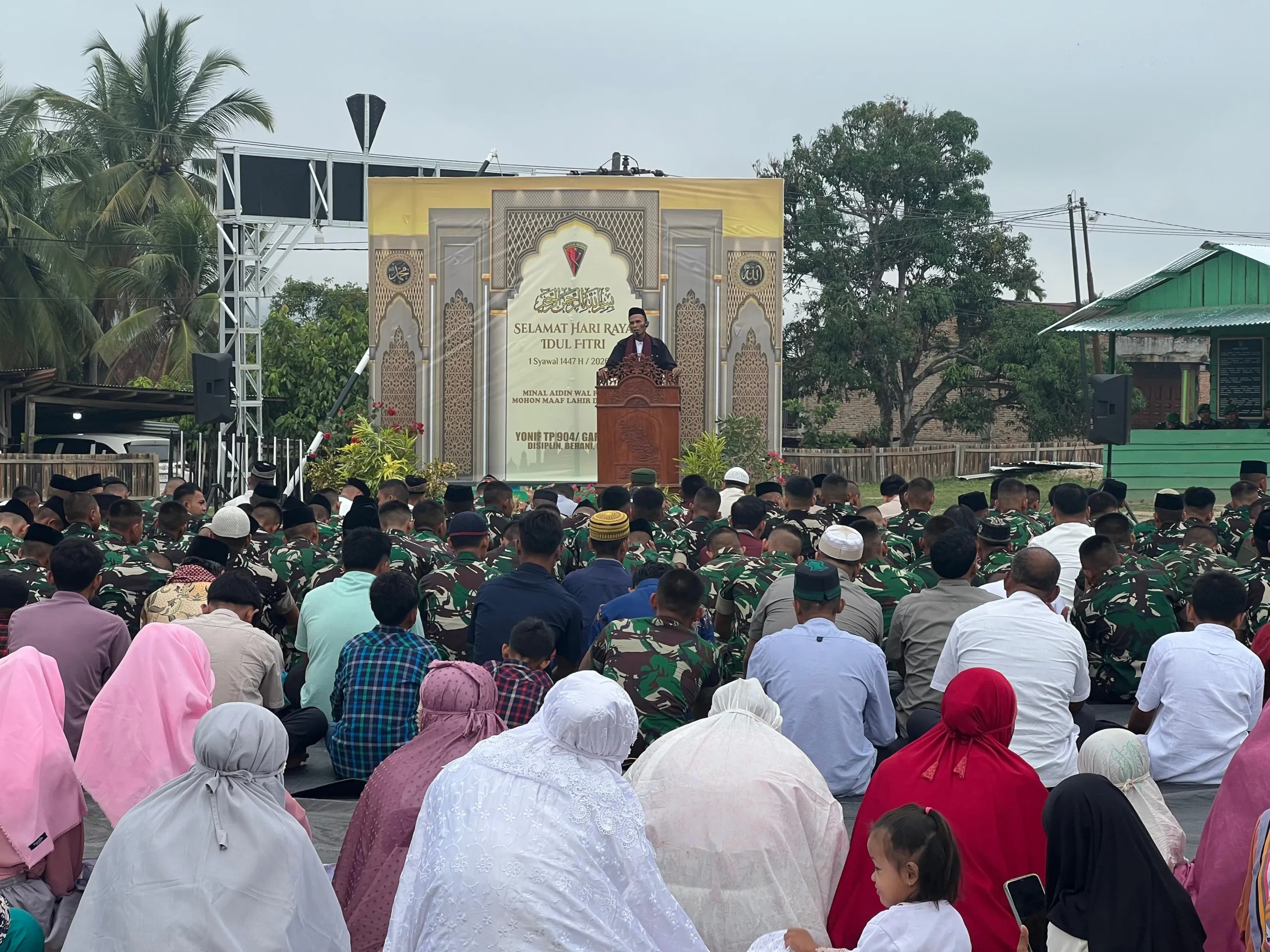 Prajurit Yonif TP 904/GM Gelar Shalat Idul Fitri 1 Syawal 1447 H bersama Masyarakat