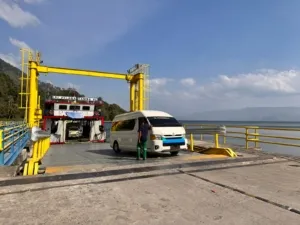 Arus Balik, Penyeberangan di Pelabuhan Kapal Ferry Jurusan Tigaras-Simanindo Ramai Lancar