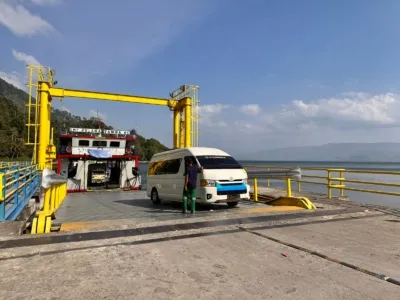 Arus Balik, Penyeberangan di Pelabuhan Kapal Ferry Jurusan Tigaras-Simanindo Ramai Lancar