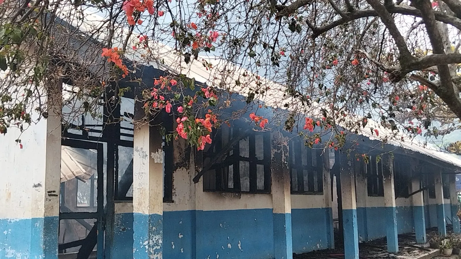 Bangunan Sekolah SMP Negeri 4 Balige Terbakar