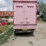 Salip Kurang Hati-Hati, Truck Isuzu Box Tabrak Pemotor Hingga Tewas