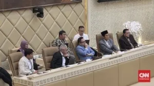 Ketua Komisi II DPR: Jangan Cuma Potong Gaji, Pangkas Juga Program Pemerintah