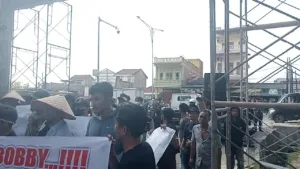 Aliansi Petani Bawang dan Mahasiswa Demo Polda Sumut, Resah Beredarnya Bawang Diduga Ilegal