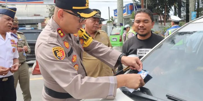 Operasi Patuh Toba 2026, Kapolres Karo dan Bupati Edukasi Pengendara