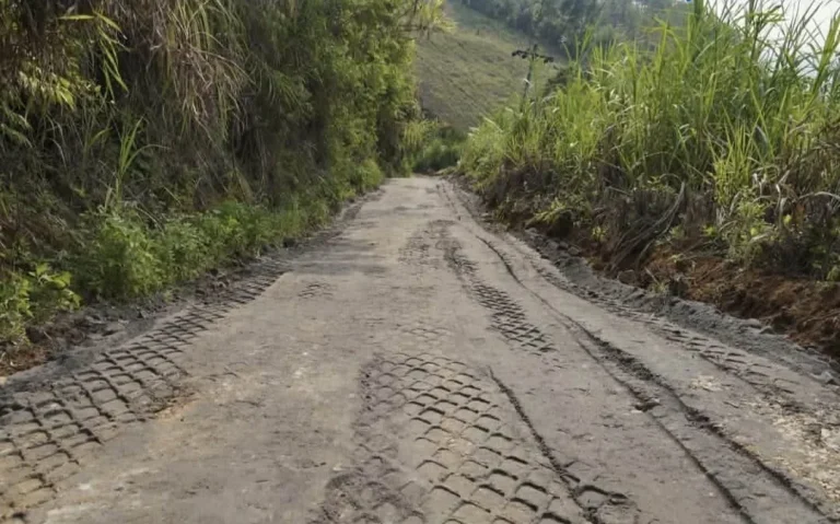 Pemkab Karo Perbaiki Jalan Desa Kutabuluh-Kutamale